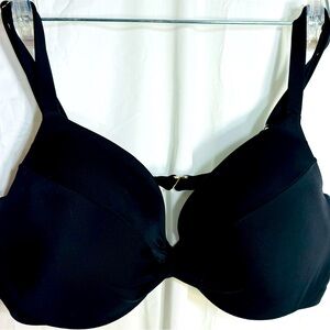 Victoria’s Secret Bombshell Add 2 Cups Push Up Bathing Suit top with a Twist.